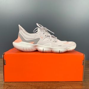 LIKE NEW Nike Free RN 5.0 - size 7.5